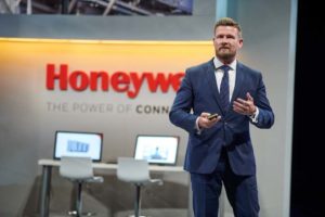 презентация стратегии развития направления HTS (Honeywell Thermal Solutions) на конференции 2018 Honeywell EMEA Channel Partner Conference